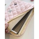 Pouzdro na tablet iPad 9,7 až 11 palců Prošívané s vyšívanými mašličkami 28 x 21 cm Plyšová podšívka Zapínání na zip 3