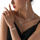 Premiumm 3-in-1 set van glanzende sieraden Ketting Armband Oorbellen Koperlegering Minimalistische lichte luxe voor vrouwen 3