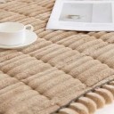 Prešívaná podložka na pohovku protisklzová 60 x 210 cm teplá flanelová ochrana sedáku na zimu i jeseň do obývacej izby 10