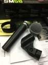Professionel dynamisk mikrofon med kabel uden tænd/sluk-knap til sang med kardioide karakteristikker, der er velegnet til scene, studie, karaoke 3