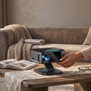 Projektor s laserovým TOF ostřením Full HD 1920 x 1080 px 45 000 lumenů Android 12 Wi-Fi 6 Otočný stojan 360° Černý Pro domácí kino 5