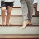 Protiskluzová páska 5 m voděodolná transparentní bezpečnostní povrchová úprava na schody podlahy koupelny a kluzké plochy 3