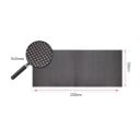 Protiskluzová rohož 150 × 50 cm s oky 5 × 3 mm, PVC síťovinová látka, černá, stříhací, do auta, kufru, pod koberec i nádobí 2