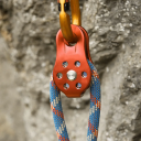 Pulegă cu un singur braț 8,1 x 4,4 cm Aliaj de aluminiu pentru escaladă și alpinism Cabluri de până la 12 mm Capacitate de 26 kN Rezistență 5