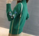 Pull col roulé pour femmes avec des fleurs 1