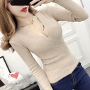 Pull féminin à décolleté 10