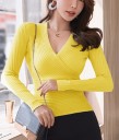 Pull féminin à décolleté 9