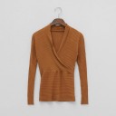 Pull féminin à décolleté 8