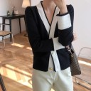 Pull féminin avec boutons et poches 2