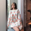 Pull femme avec des fruits 1
