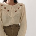 Pull femme avec pompons 4