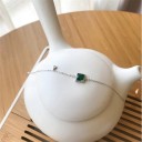 Pulseira de corrente feminina com pedra verde 2