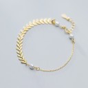 Pulseira de corrente feminina com pérolas e folhas 2