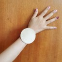 Pulseira de couro feminina com círculo 2