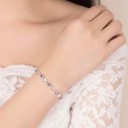 Pulsera de mujer con corazones y piedras. 2