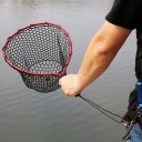 Punainen kumitettu kalahaavi 50 × 35 cm Kestävä verkko Tukeva rakenne Helppo käsitellä Turvallinen kaloille Ergonominen kahva 2