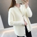 Puszysty sweter damski z guzikami G430 3