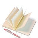 Quaderno senza righe con 96 pagine bianche e copertina a motivo a quadretti con etichetta e immagine come blocco note e taccuino per idee e piani 2