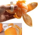 Râpe pour éplucher facilement les fruits 2