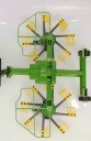 RC-traktor med høvender 11