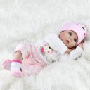 Realistisk babydukke 3