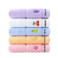 Ręcznik dziecięcy bawełniany z nadrukiem owoców Ręcznik dziecięcy z miękkiej bawełny o wymiarach 50 x 25 cm 1