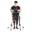 Rehabilitációs járókeret stroke-osok számára, magassága állítható 115–145 cm, derék szélessége 45 cm, teherbírás 125 kg, kék, a járás gyakorlásához 2