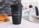 Resemugg för kaffe att ta med 350 ml i rostfritt stål Silikonlock Dekorativ text med kaffemotiv Mått 12,5 x 8,8 cm 5
