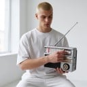 Retro radio 9,3 x 14,5 x 6,3 cm FM AM og SW med Bluetooth og MP3 fra TF-kort og USB med AUX-indgang og solarladning i sølvfarve 4