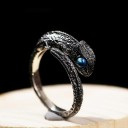 Ring with a Lizard 4