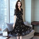 Robe à fleurs avec volants 1