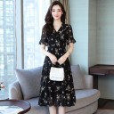 Robe à fleurs avec volants 5