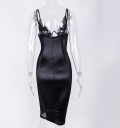 Robe brillante avec dentelle 3