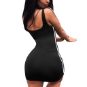 Robe courte ajustée à rayures blanches Style décontracté sportif Coupe ajustée Tissu élastique Robe d'été pour les loisirs 2