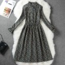 Robe d'automne pour femmes avec col montant 4