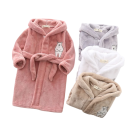Robe de bain unisexe pour enfants en peluche avec lien en polyester et coton unie avec impression d'ours Robe douce 2