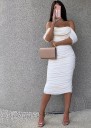 Robe de cocktail à épaules dénudées 5