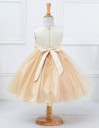 Robe de fille de luxe avec fleur J3238 6