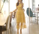 Robe en dentelle jaune 3
