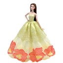 Robe pour poupée vert clair A412 1
