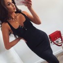Robe unie avec des boutons 2