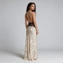 Robes longues élégantes pour femmes jusqu'au sol sans manches avec un décolleté en V et de la dentelle à la taille en blanc avec des pois noirs 7