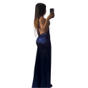 Robes longues en satin avec fente profonde Bord froncé Décolleté droit Coupe en satin tombante Dos ouvert Robes de soirée élégantes 3