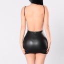 Rochie mini neagră pentru femei din piele artificială elastică Croi mulat pe corp Spate adânc descoperit Bretele subțiri Decolteu rotund Suprafață 3
