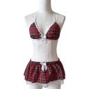 Rode geruite lingerie met een driehoekige bh met halternek en string en mini rok met witte strikjes en randen 6