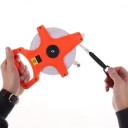 Rollmeter mit Handkurbel 30 m offenes Gehäuse aus Kunststoff orange für die Messung von Grundstücken, Bauwerken und Außenflächen 2