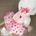 Różowa sukienka dla małego psa z nadrukiem truskawek Rozmiar M 38 cm obwód klatki piersiowej 30 cm długość Uroczy letni strój dla psów 2,5–3 kg 2 Różowa sukienka dla małego psa z nadrukiem truskawek Rozmiar M 38 cm obwód klatki piersiowej 30 cm długość Uroczy letni strój dla psów 2,5–3 kg 2