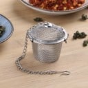 Rustfrit tefilter til løse teer og krydderier Kurv af net med klaplåg Kæde med krog til ophængning Mål 4,5 x 4 cm 3
