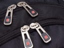 Sac à dos de voyage avec compartiment pour ordinateur portable Système de dos respirant Sortie pour écouteurs Résistant à l'eau Nylon et polyester 14