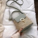 Sac à main crossbody pour femme en paille tressée avec rabat et anneau en métal Poignée courte et longue sangle en bandoulière Dimensions 4